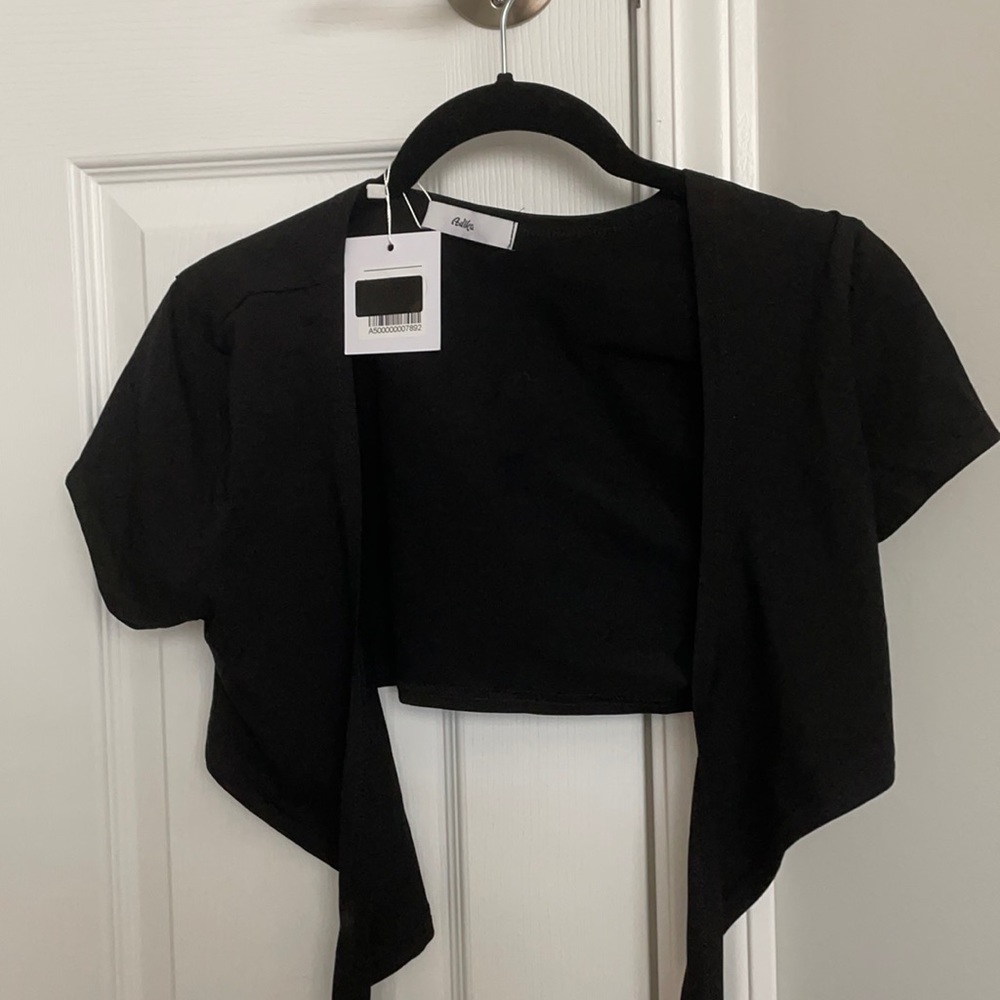 Black tie around crop top